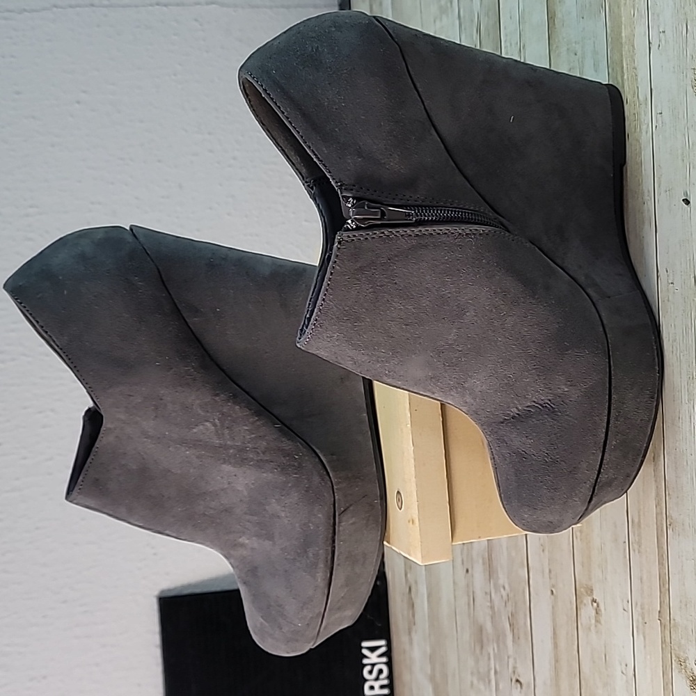 Heart in D Women's Platform Wedge Heel Boots Booties Grey Faux Suede Quinta 10 - Picture 2 of 8